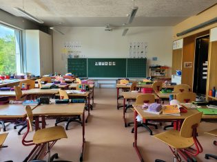 Institutional antisemitism in German schools: applying a concept from racism studies